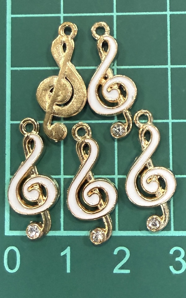 Charm Musical White